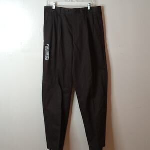 NWT Axist pleated men's 36X34 black cuffed pants